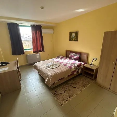 тракия Hotel *